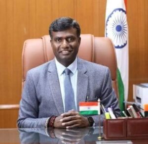 निजी स्कूलों की फीस पर लगेगी लगाम, जिला स्तरीय समिति का गठन ।